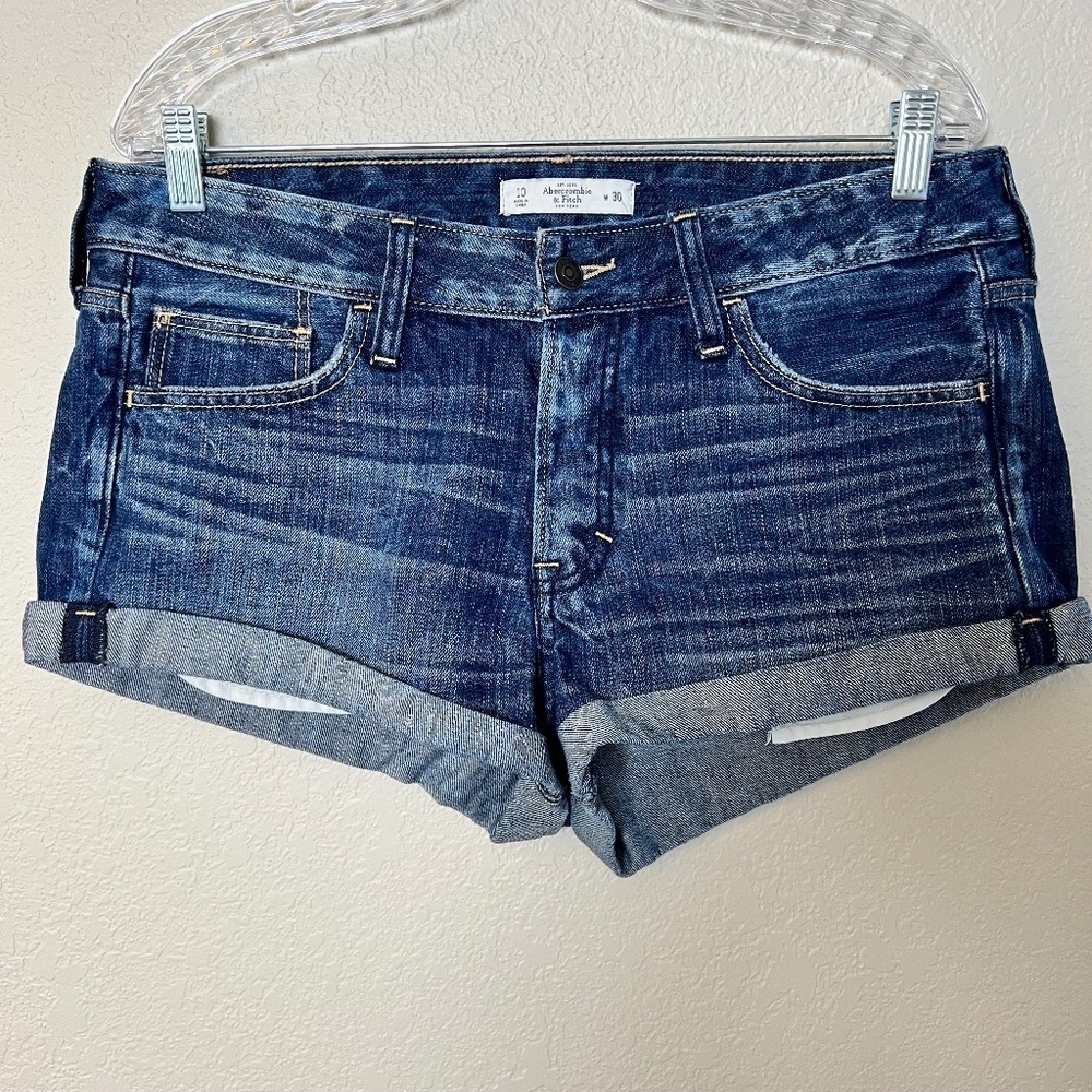 ABERCROMBIE AND FITCH ROLLED CUFF DENIM SHORTS